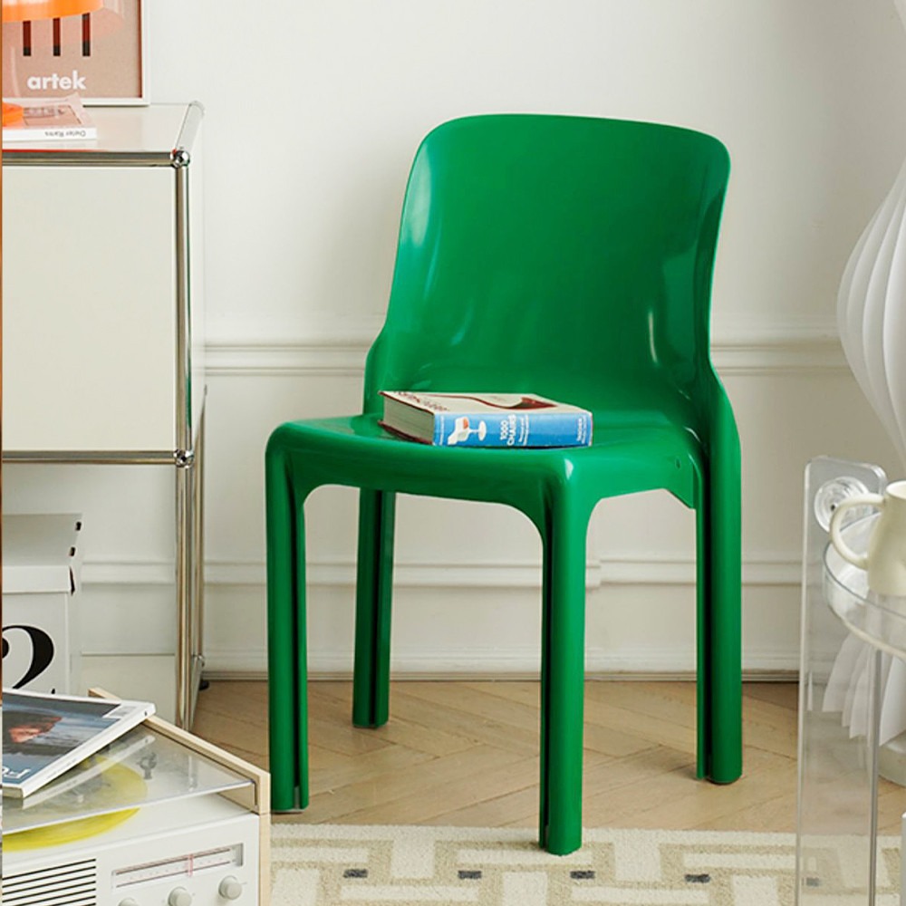 자체브랜드픽 모비 카페 인테리어 디자인 미드센추리모던 플라스틱 의자